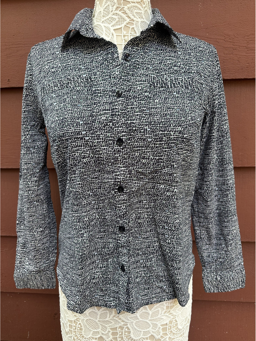 Christopher & Banks Long Sleeve Button Up Shirt Gray Blue Abstract Minimalist